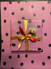 Afbeelding in Gallery-weergave laden, Aanbieding! Bonbons Medium plus Kookboek “Proef de liefde” t.w.v. €19,95